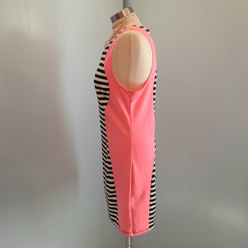Dress - Picture 5 of 8